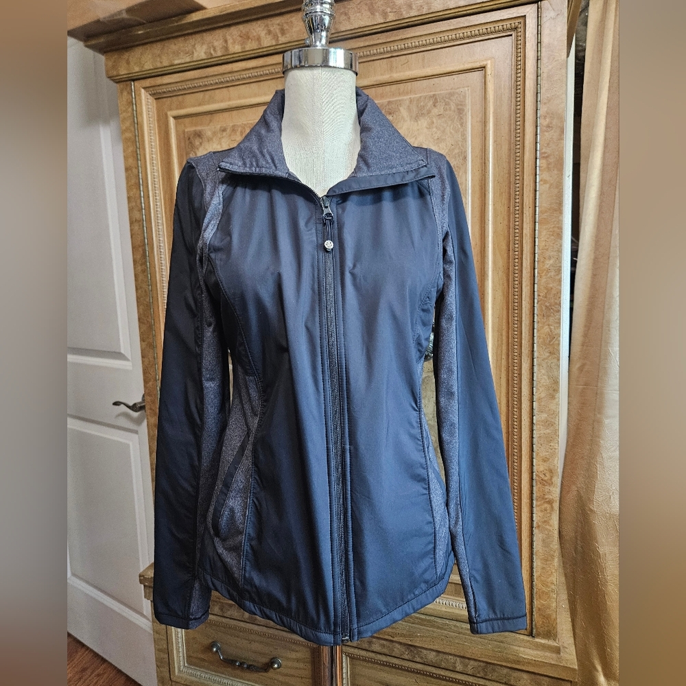 Kirkland Signature Gray And Black Zip-Front Utility Hidden Hood Jacket XS
